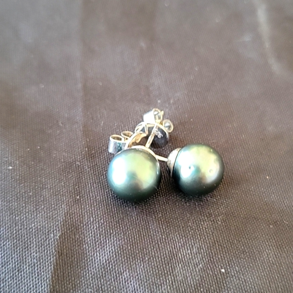 9.5mm Cultured South Sea Tahitian Pearl pierced earrings 925 SS